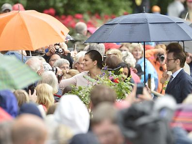 alles gute und viel glück zum geburtstag