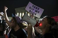 Aktivisten versammelten sich am Dienstag vor dem Supreme Court in Washington, DC.  