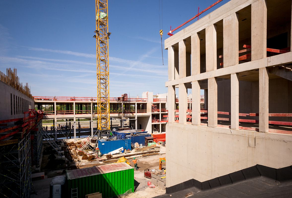  Im sogenannten Alarmhof laufen die Arbeiten derzeit auf Hochtouren.