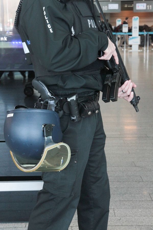 Verstärkte Kontrollen und Wachposten am Flughafen Findel und am Hauptbahnhof Luxemburg.