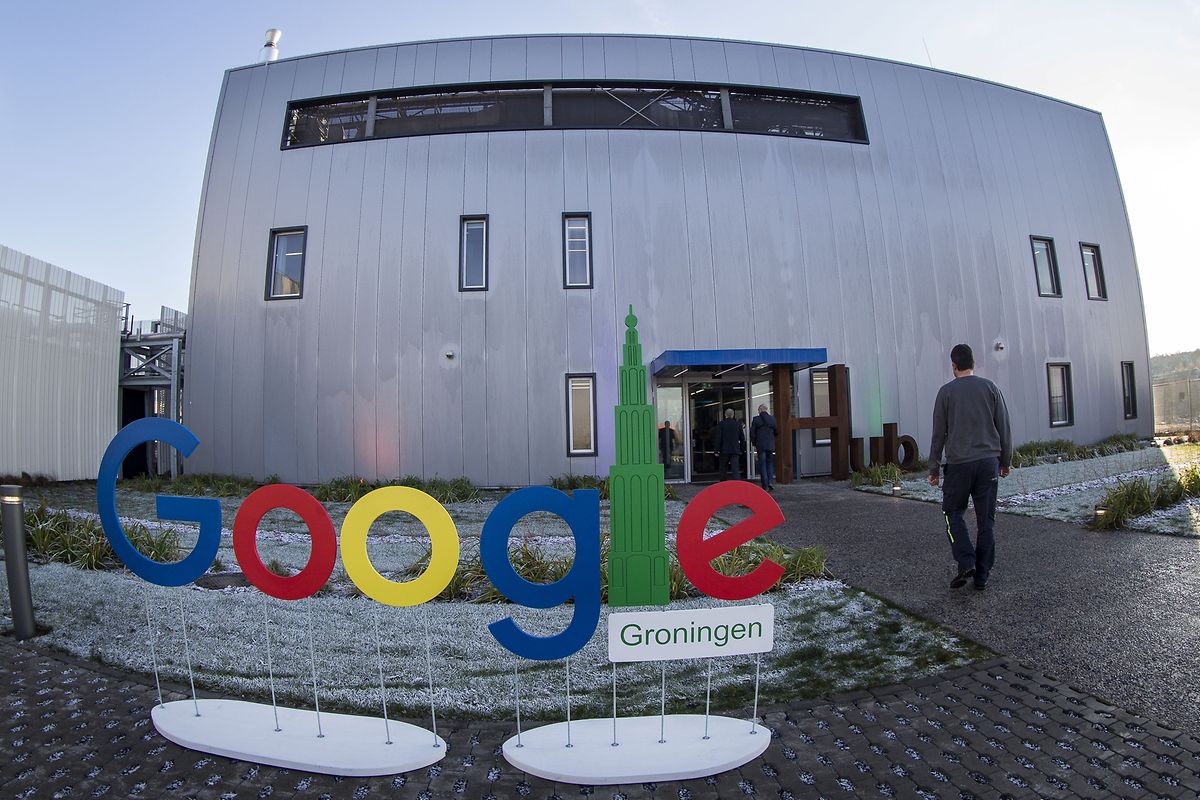 Dieses Foto zeigt das Google Groningen Logo Ende 2016 anlässlich der Eröffnung des Google Datacenters in Eemshaven in den Niederlanden.
