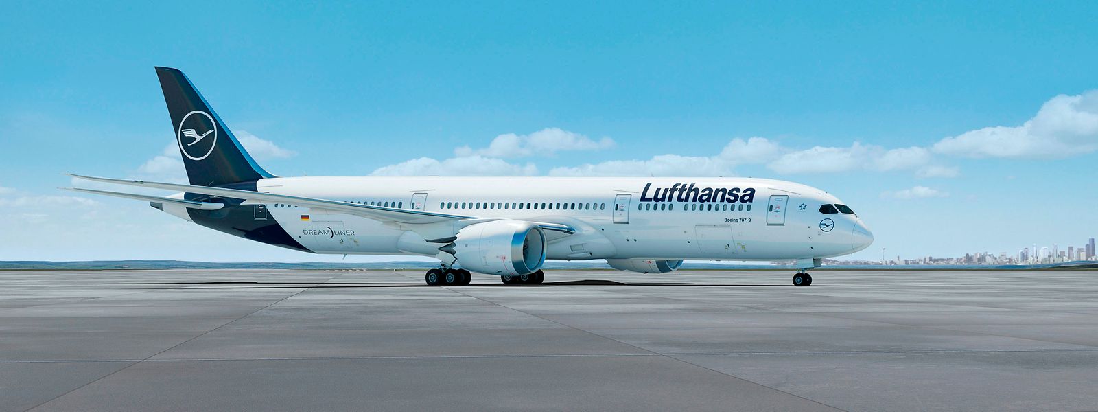 Der deutsche Lufthansa-Konzern hat 25 Boeing Dreamliner bestellt, die ersten fünf davon sollten bereits diesen Sommer fliegen.