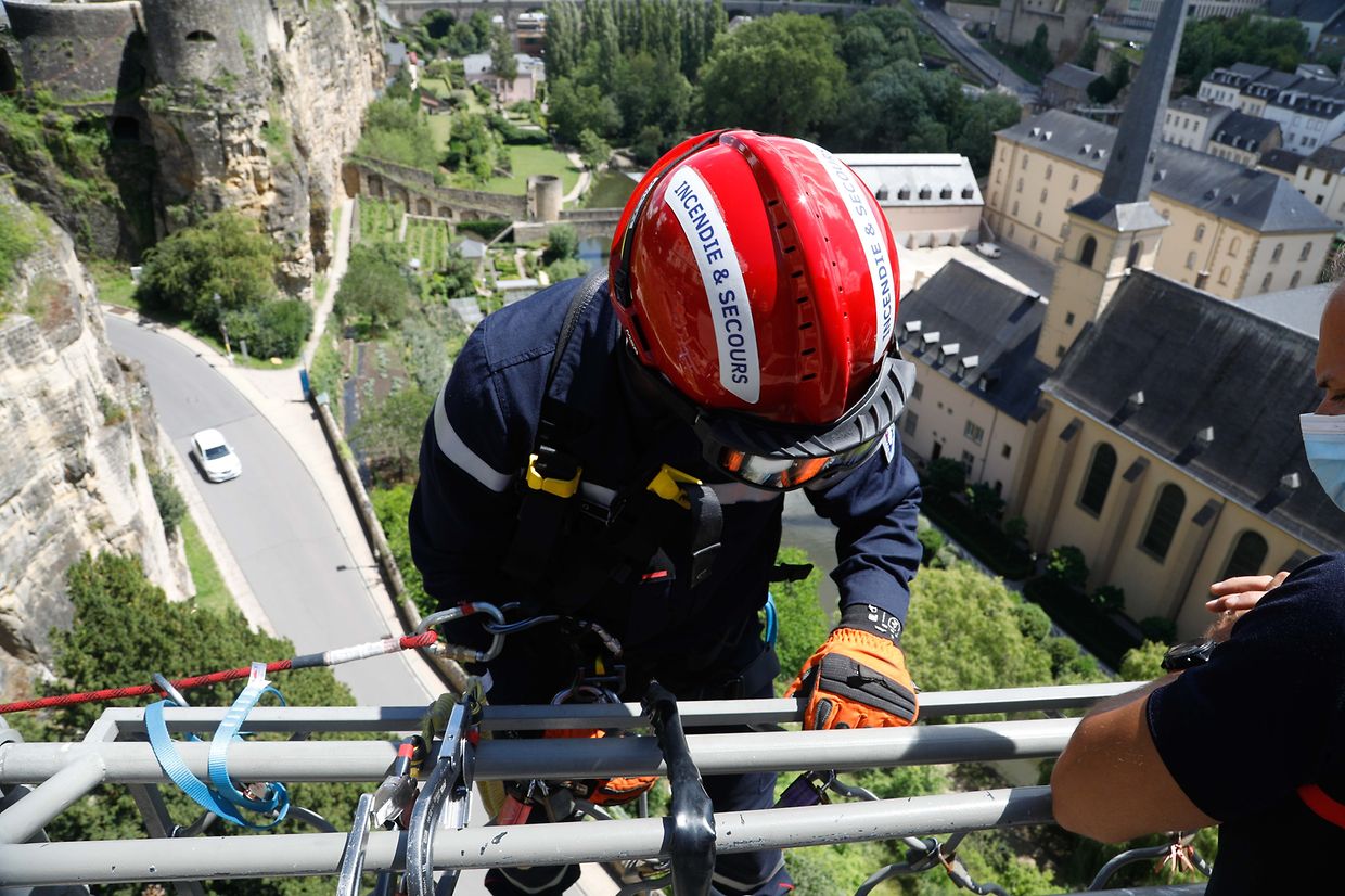 Lokales, Bockfiels, Bockfelsen, Examen, Prüfung, junge Feuerwehrleute lernen über Materialkentnis, Vorstieg und Absichern, Absturtzssicherung Foto: Anouk Antony/Luxemburger Wort