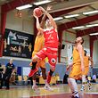 Christopher Jones (Heffingen - 6) - Xavier Engel (Racing - 8) / Basketball Total League Herren Luxemburg, Saison 2020-2021, 7. Spieltag / 06.03.2021 / US Heffingen - Racing Luxembourg / Hall SportifHeffingen / Foto: Yann Hellers