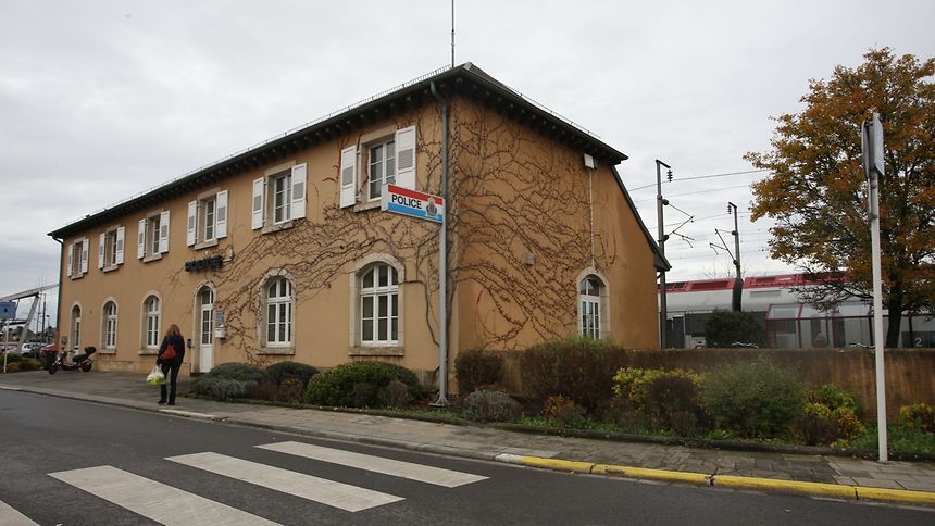 Das regionale Polizeikommissariat ist im früheren Bahnhof in Schifflingen untergebracht.