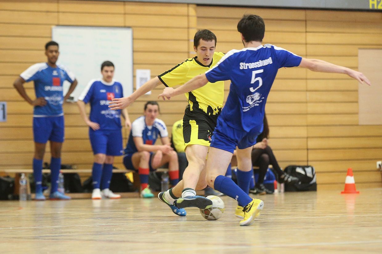 Die Aachener Studenten (gelbe Trikots) überraschten.