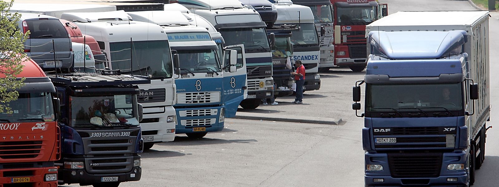 Le LCGB et la CLC reprochent au gouvernement sa position attentiste concernant le sort de ces travailleurs.