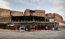 This picture taken on June 2, 2020 shows a view of an empty street outside Arbil Citadel in the capital of the northern Iraqi Kurdish autonomous region during the COVID-19 coronavirus pandemic. (Photo by SAFIN HAMED / AFP)