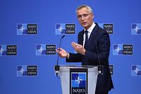 O secretário-geral da NATO, Jens Stoltenberg, anunciou esta terça-feira que a Turquia levantou o seu veto à adesão da Finlândia e da Suécia à Aliança Atlântica, após a assinatura de um memorando que “responde às preocupações” de Ancara.