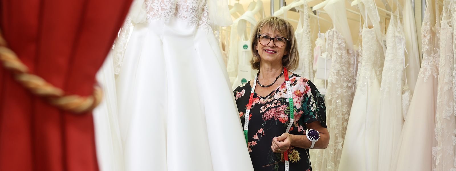 Maria Lopes, 65 anos, abriu a loja de vestidos Etoile Boutique há 36, em Pétange.