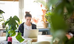 Illustration Arbeiten von Zuhause aus, Telearbeit, Télétravail, Homeoffice, Coronavirus, Covid-19, Illustration: Lex Kleren/Luxemburger Wort