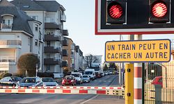 Lok , Sueden , Bahnübergang Dippach-Gare , Bahnschranke , Stau , Gemeinderat Dippach , Foto: Guy Jallay/Luxemburger Wort