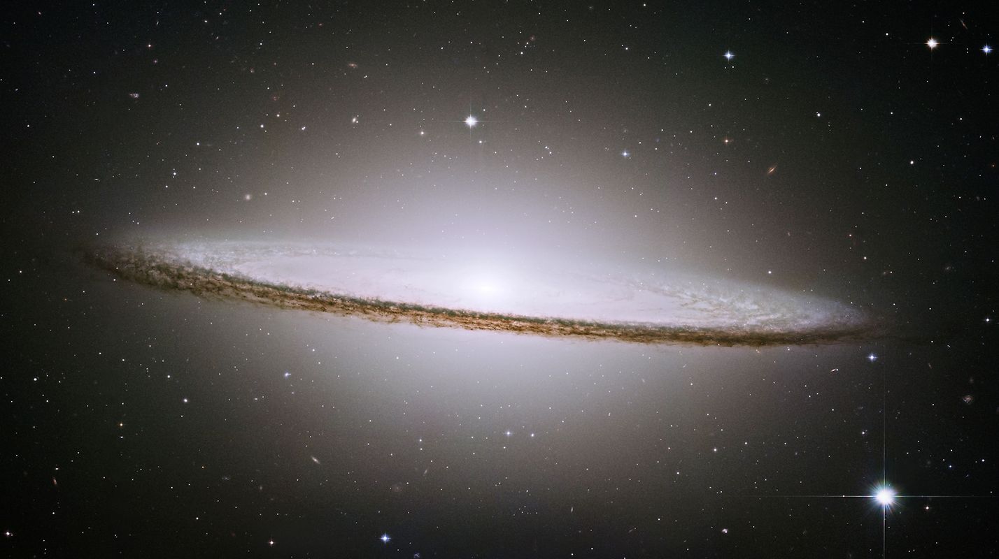 Blick auf die majestätische Sombrero-Galaxie (M104)