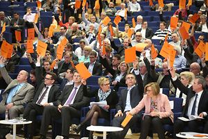 Le nouveau programme fondamental du CSV a été adopté à l'unanimité, samedi à Belval, moins une seule abstention.