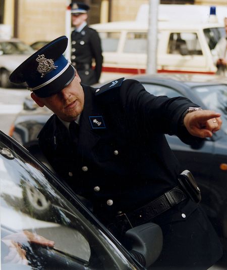 Bis Anfang 2002 war die Mütze im Einsatz. Dann hieß es: „La police grand-ducale se remet à l'heure du képi“.