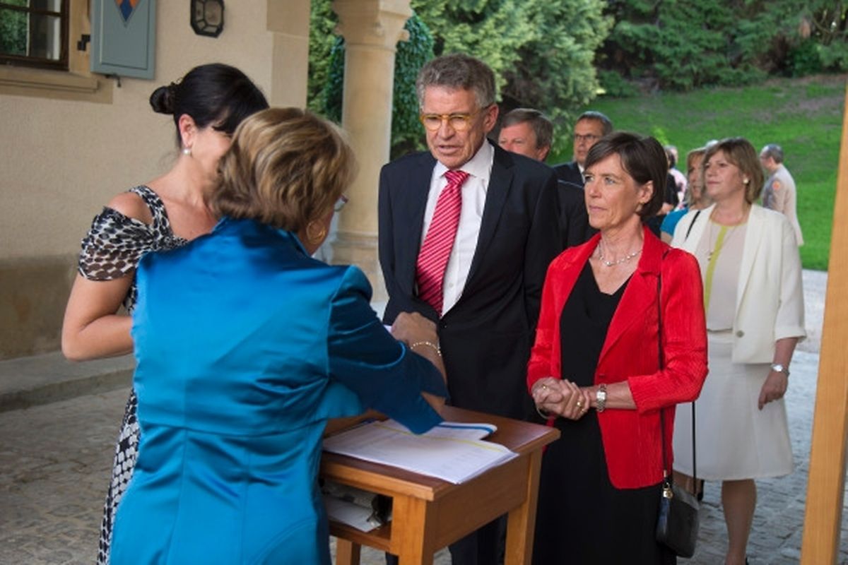 Garden Party der großherzoglichen Familie auf Schloss Berg.