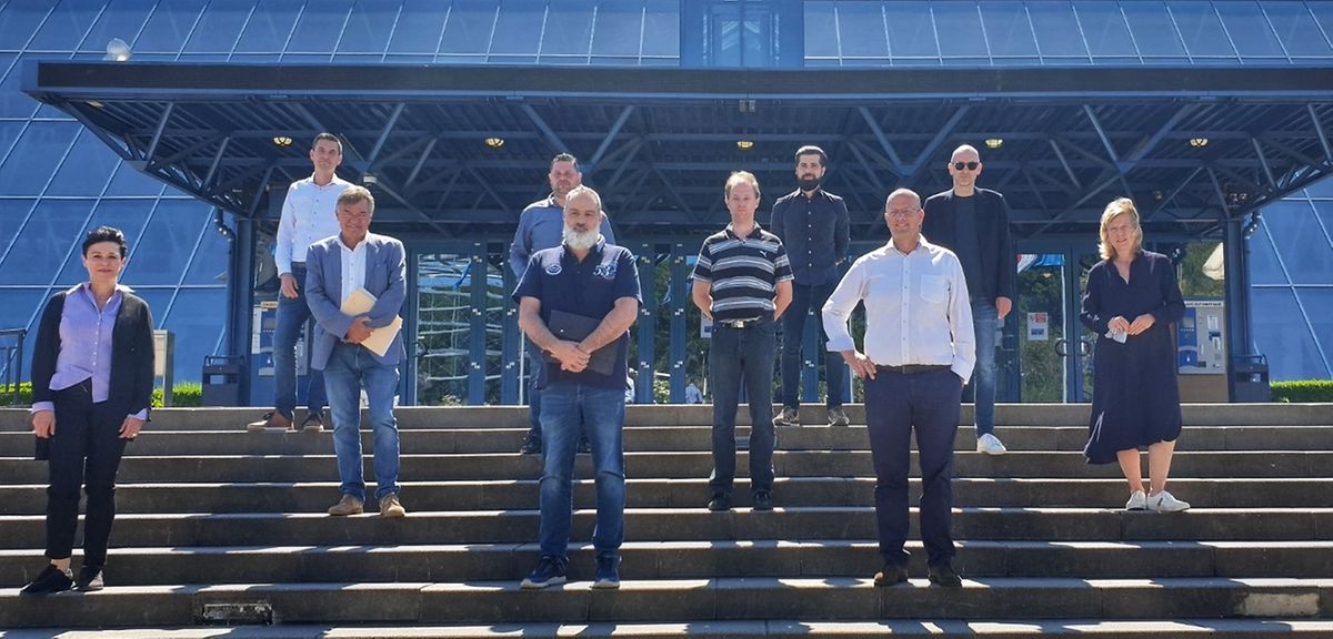 Le bureau de LEA (Luxembourg Event Association) se compose de Laure Elsen (Accentaigu), Marc Molitor (Apex), Ghislain Ludwig (FairFair), Patrick Risch (Codex), Rick Hotschnig (De Schnékert Traiteur), Tom Steffen (Steffen Traiteur), Patrick Wittwer (Format), Paul Thyes (Lemon), Netty Thines (Mediation) et du président Charles Schroeder (Partyrent).