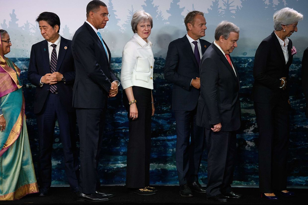 Os líderes do G7 assinaram um texto no qual defendem um comércio internacional com “regras” e se comprometem a tentar “reduzir as barreiras alfandegárias”