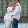 Karin Reuter (Praesidentin RFCU) jubelt, freut sich, Jubel, Freude mit Patrick Grettnich (Trainer RFCU Luxemburg)/ Fussball Coupe de Luxembourg, Pokal, Finale, Endspiel, Saison 2017-2018 / 27.05.2018 /US Hostert - Racing FC Union Luxemburg / Stade Josy Barthel, Luxemburg /Foto: Ben Majerus