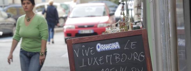 "Vive le Luxembourg": Die Bewohner von Saint-Maximin sind angesichts der Prinzenhochzeit ganz aus dem Häuschen.