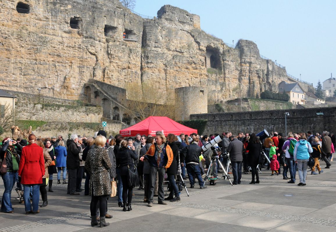 Im Hof der Abtei Neumünster.