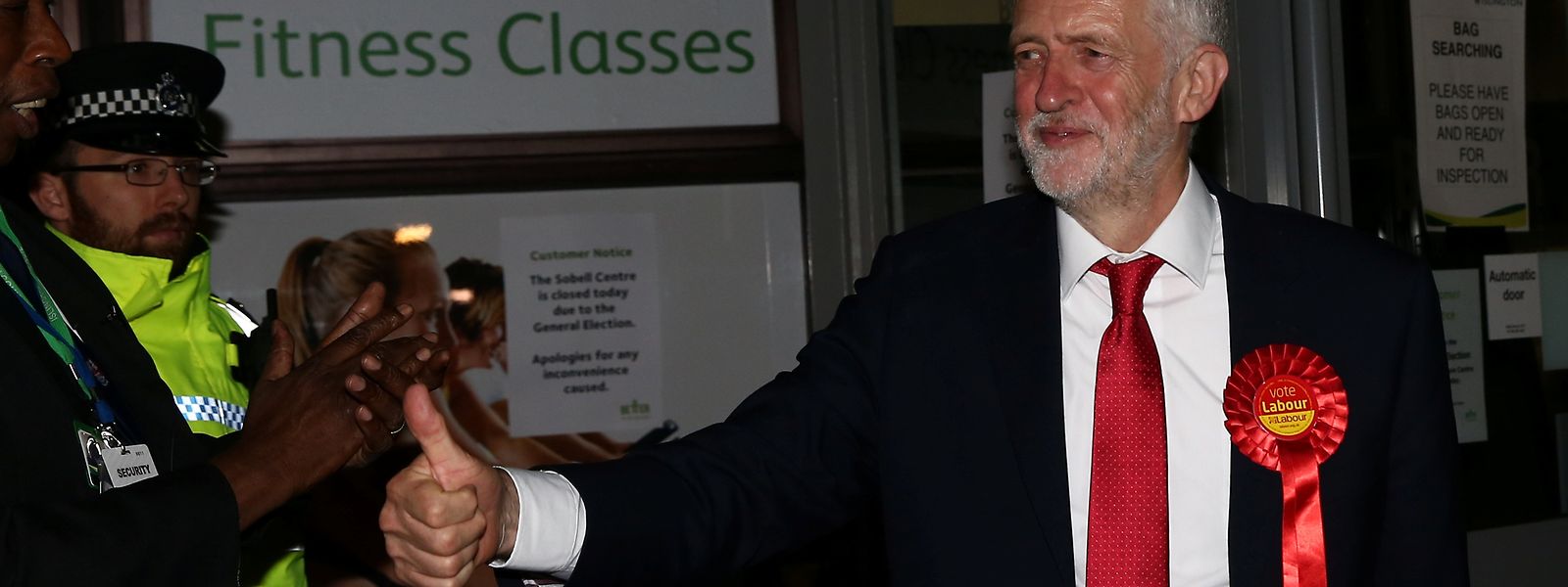 Unerwartet obenauf: Labour-Chef Jeremy Corbyn am Abend nach der Wahl. 
