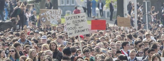 Am Freitag gingen rund 15.000 Schüler und Studenten auf die Straße, um gegen das Gesetzprojekt 6670 zu demonstrieren.