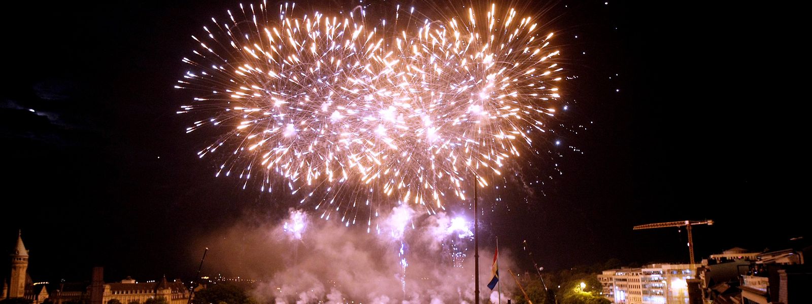 23.06.10 Nationalfeiertag,Fete nationale,Feuerwerk, feu d artifice.Foto:Gerry Huberty