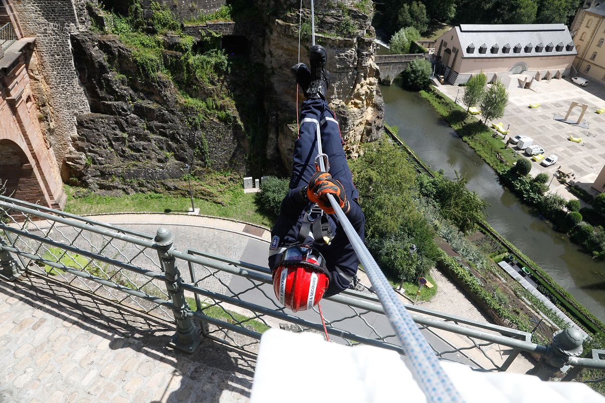 Lokales, Bockfiels, Bockfelsen, Examen, Prüfung, junge Feuerwehrleute lernen über Materialkentnis, Vorstieg und Absichern, Absturtzssicherung Foto: Anouk Antony/Luxemburger Wort