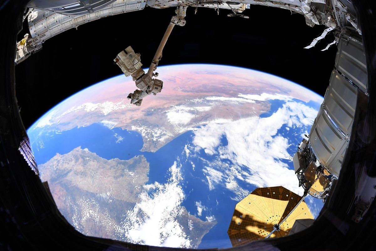 Rezente Fotos von der ISS in ihrer aktuellen Form.