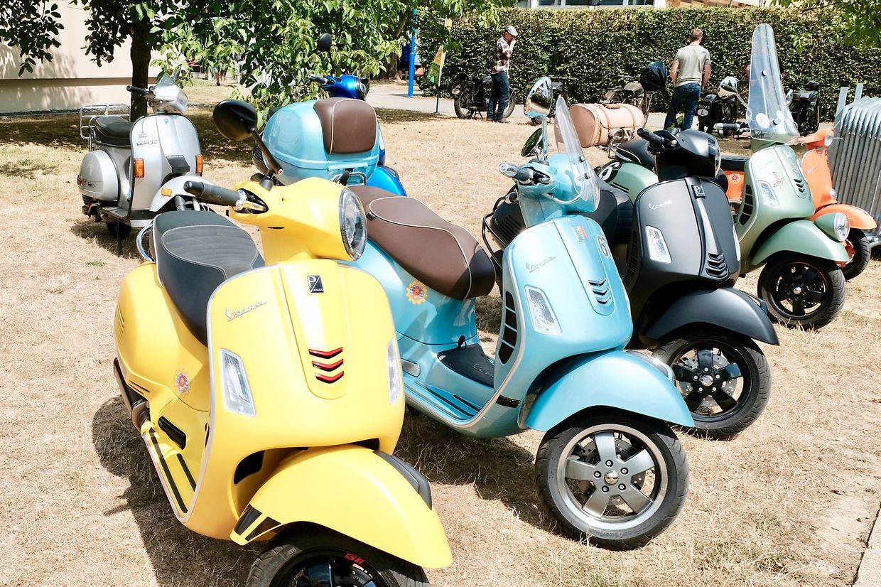 Auch der Vespa Club Roude Léiw ließ sich die Teilnahme nicht nehmen.