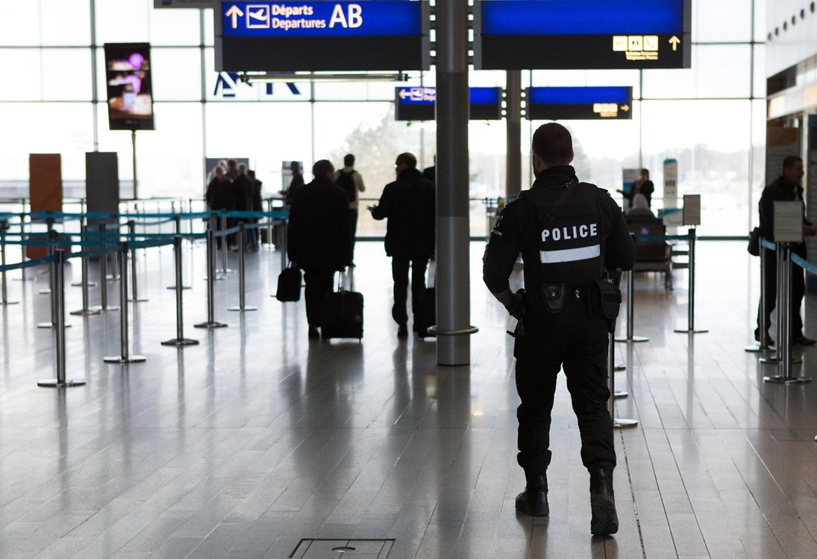 Verstärkte Kontrollen und Wachposten am Flughafen Findel und am Hauptbahnhof Luxemburg.