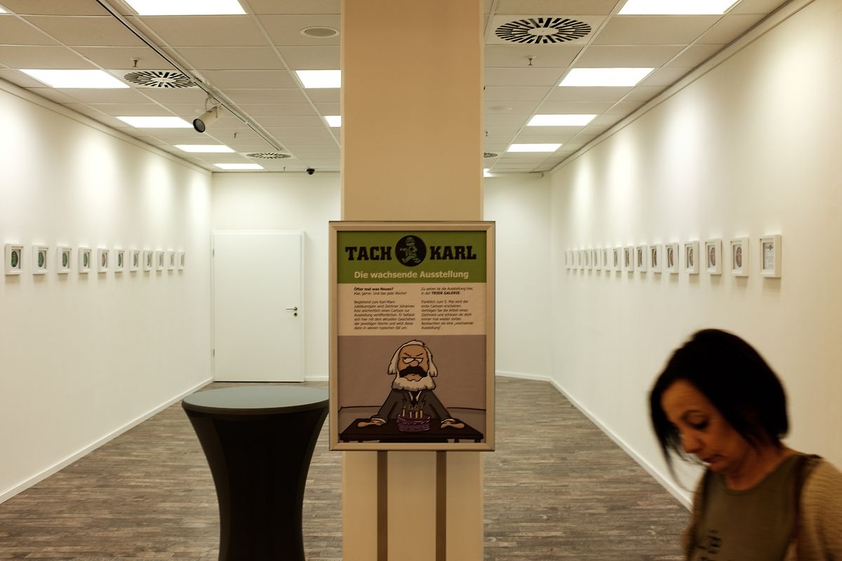 In Trier fanden am Samstag mehrere Demonstrationen statt. Die einen Teilnehmer waren für, die anderen gegen die Ehrung von Karl Marx. 