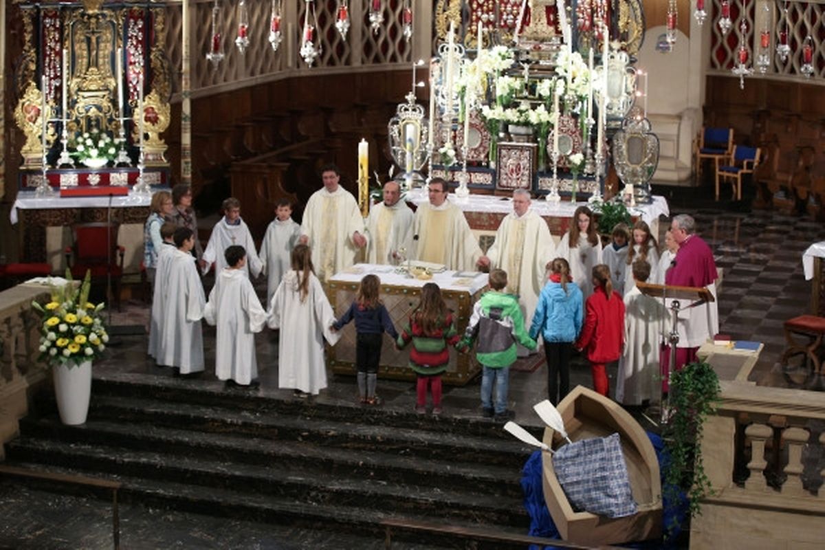 Messe für die Pfarrverbände "Hueschtert-Nidderaanwen-Schëtter.