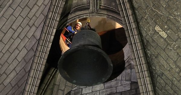 Grossherzogin Maria Teresa Wird Patin Einer Glocke Von Notre Dame