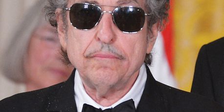 Bob Dylan weist Missbrauchsvorwürfe zurück - Vimarsana News