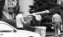 Tatortermittler im Einsatz am Wohnhaus von Colonel Wagner.