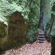 Auf dem "Mullerthal Trail" können die Wanderer durch die beeindruckenden Felsspalten wandern. 