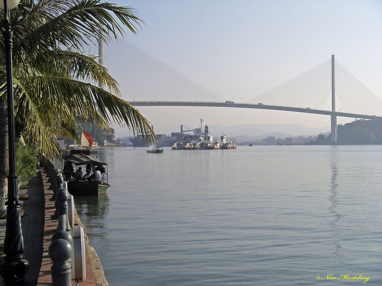 SAMSUNG DIGITAL CAMERA