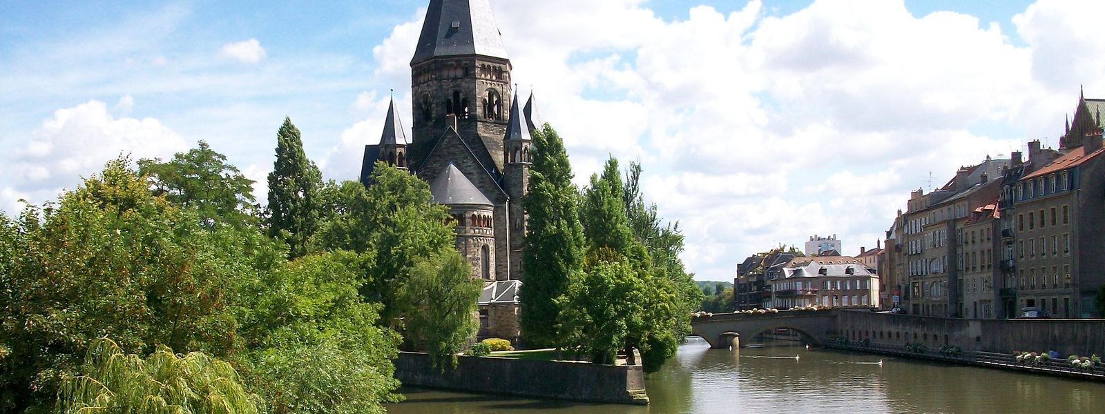 Le temple neuf de Metz, joyau architectural, est aussi un des symboles de l'annexion de l'Alsace-Moselle par l'empire allemand entre 1871 et 1918.