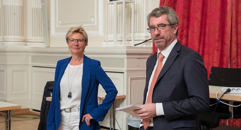 IPO , Cercle  Municipal , Derzeit Chamber , Plenarsaal , Pressekonferenz CSV , Martine Hansen u. Frank Engel , Bewältigung der Coronakrise , Covid-19, Sars-CoV-2 Foto:Guy Jallay/Luxemburger Wort