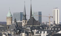 In einem sind sich Regierung und Opposition einig: Auf LuxLeaks muss man als Luxemburger Politik entschlossen und geschlossen reagieren.