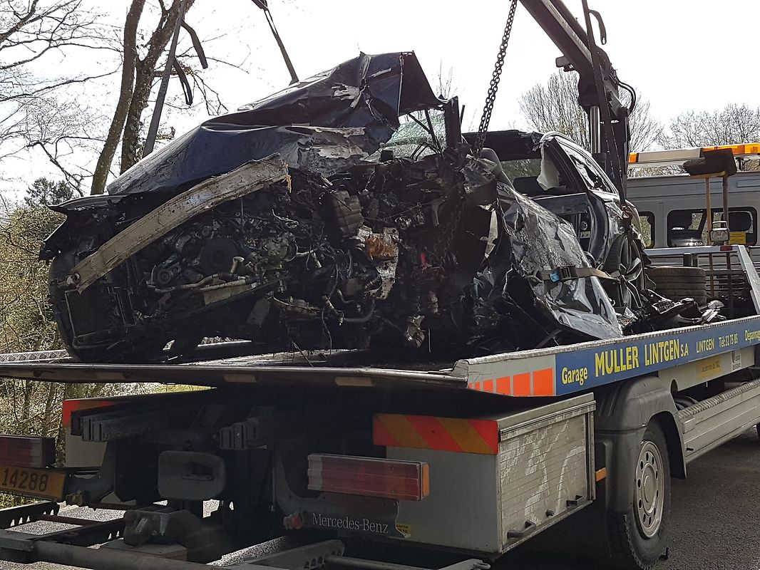 Drei Fahrzeuge waren insgesamt in den Unfall verwickelt. 