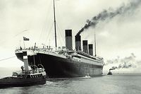 Ein letzter Brief an die Mutter, rostige Schlüssel und Fotografien: Erinnerungen an das untergegangene Luxus-Passagierschiff „Titanic“ sind sehr gefragt. Das zeigt jetzt wieder eine Auktion in England. 