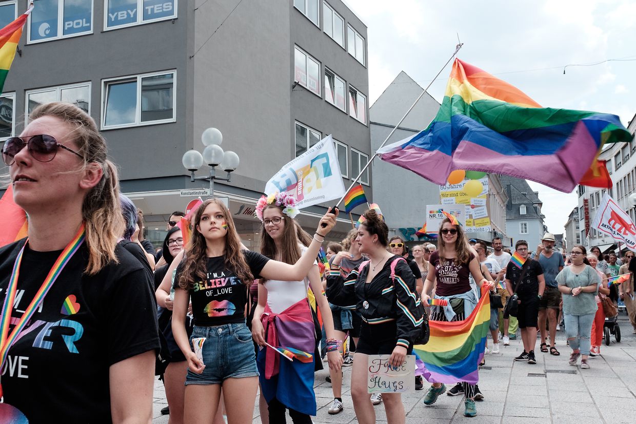 CSD Straßenfest, Trier / Foto: Viktor Wittal