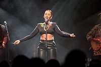 Mayra Andrade durante o concerto na Kulturfabrik, em Esch-sur-Alzette.