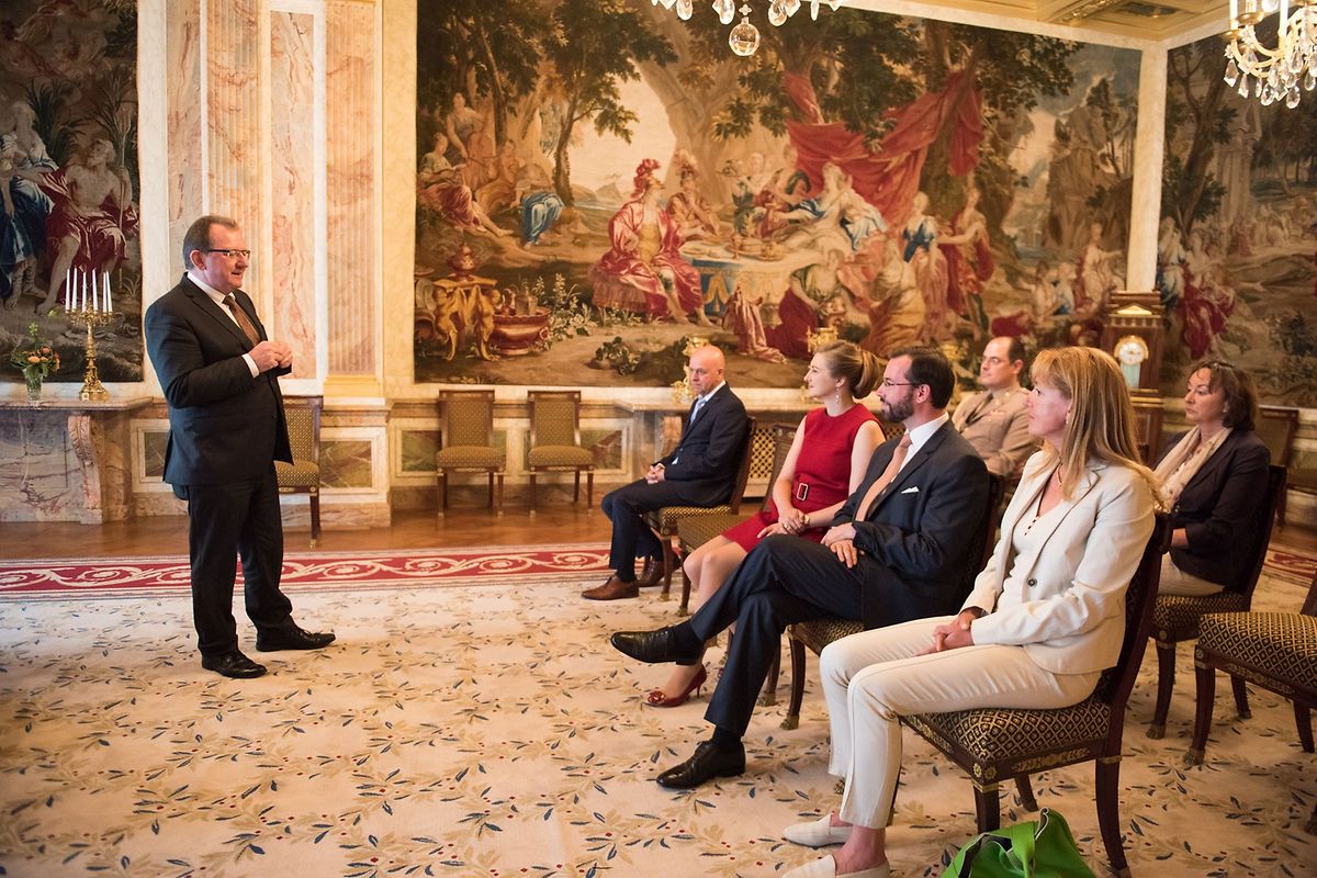 Die Rosen-Taufe fand im Palast statt. 