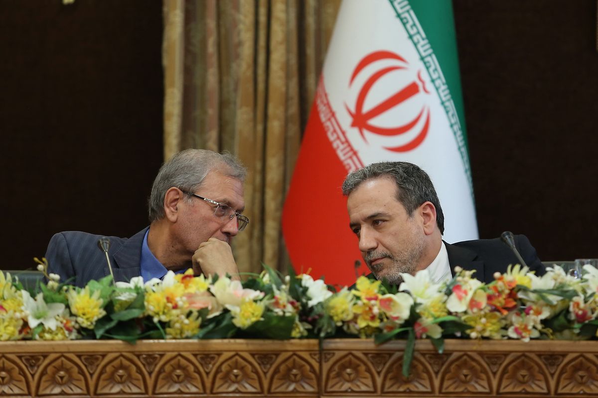 Der iranische Regierungssprecher Ali Rabei (l.) und Vize-Außenminister Abbas Araghchi.