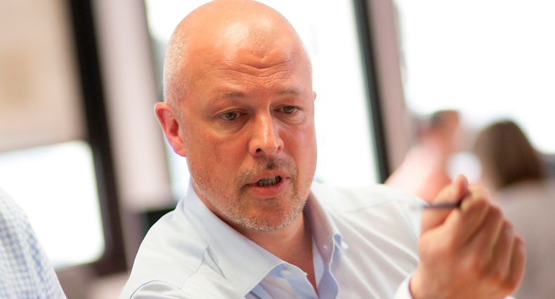 Marc Gerges ( ‎Independent Media & Communication Expert ) kommentiert am Newsdesk des Luxemburger Wort die Rede des Premierministers zur Lage der Nation. Photo Guy Wolff