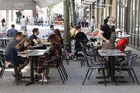 Lokales, Das Leben ist zurückgekehrt, Terrassen, Luxembourg stadt, foto: Chris Karaba/Luxemburger Wort